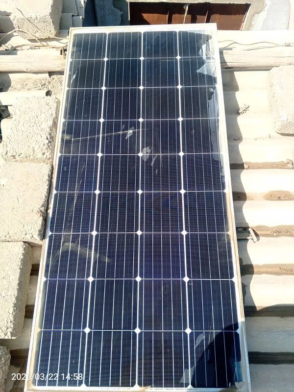 4 Soler panels with  Hybird MPPT 70 amp 1