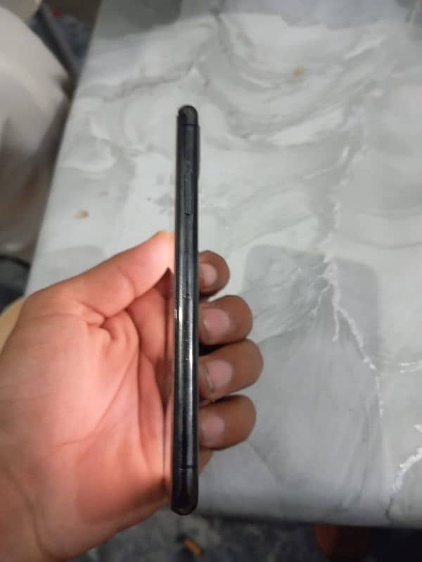 iPhone x PTA Approved 64GB memory Back brek 7