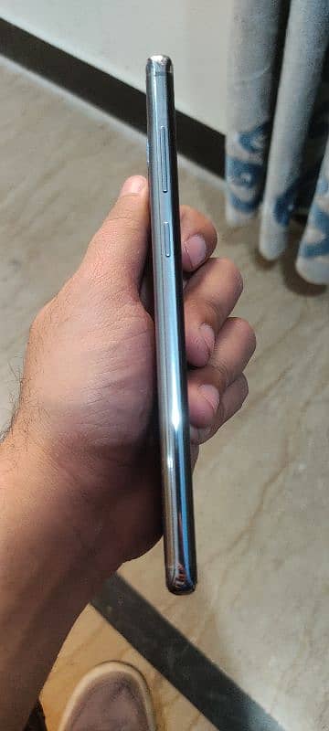 Samsung galaxy S10 plus 1