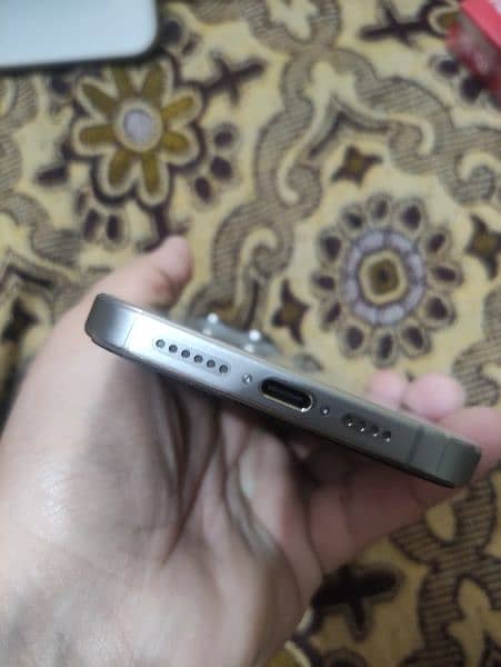 iPhone 15 Pro Max NON PTA 256gb Natural Titanium 2