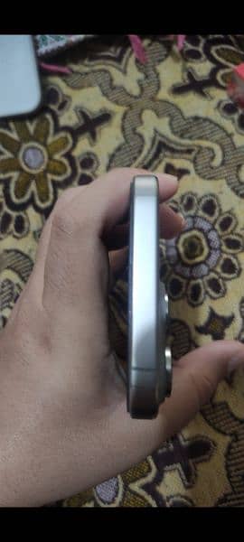 iPhone 15 Pro Max NON PTA 256gb Natural Titanium 4