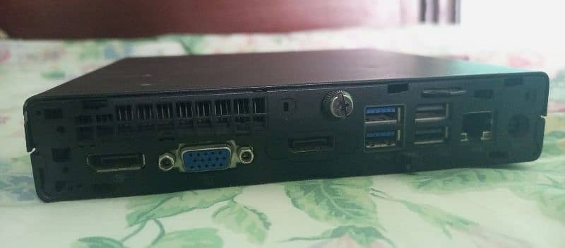 HP EliteDesk 705 G2 Desktop Mini PC 1