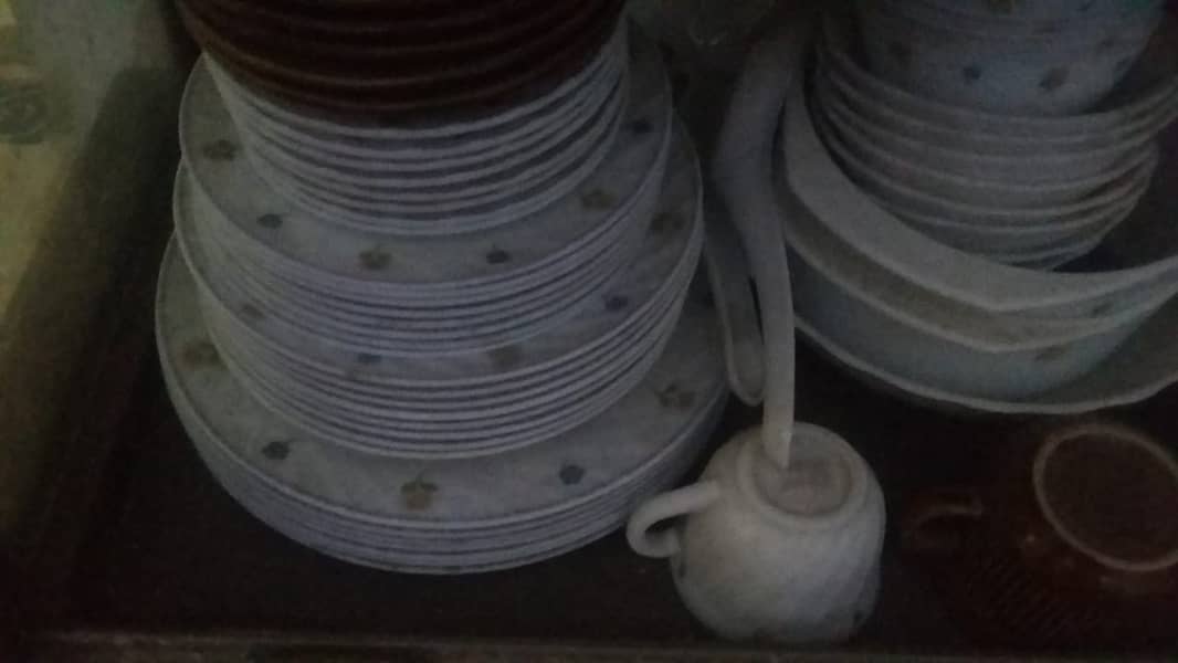 Original luminarac tea and dinner set 12