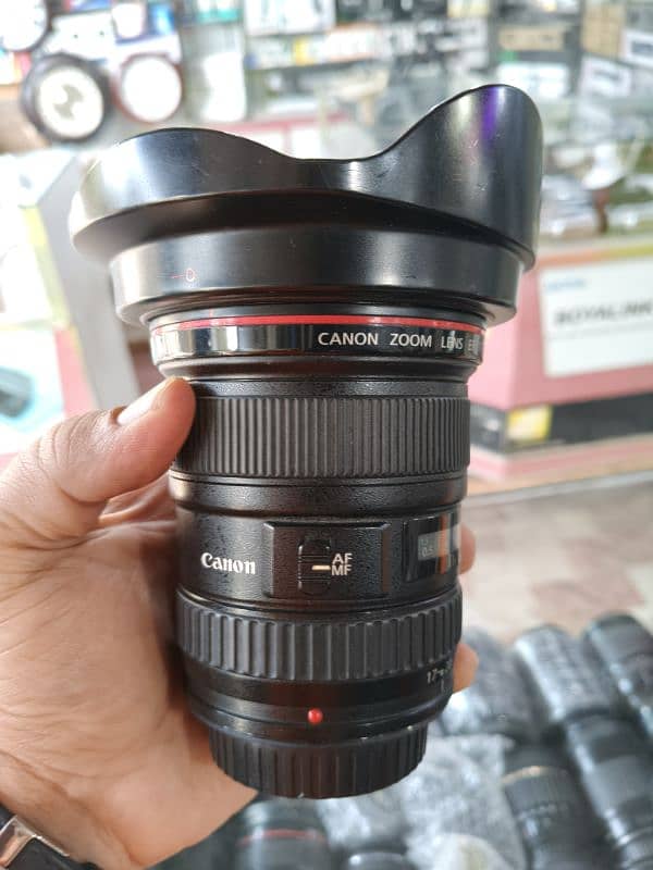 Canon 17-40mm f/4L Full Frame professional lens 03432112702 1