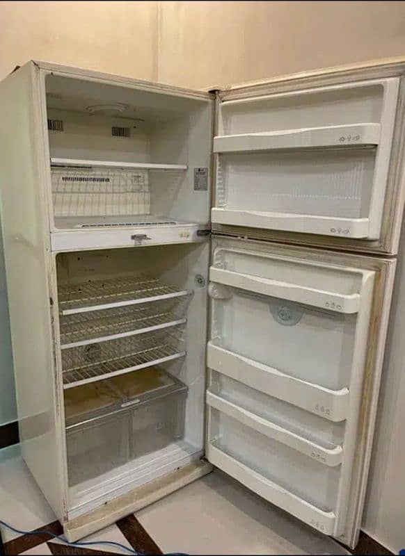 LG REFRIGERATOR FREEZER MODEL No. : GR-G602JVQ 3