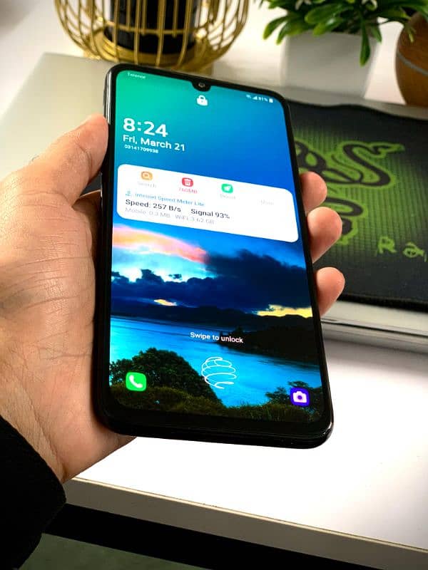 ThinQLG G8x 10/10 conditions 855 snapdragon Gaming mobile  6/64 0