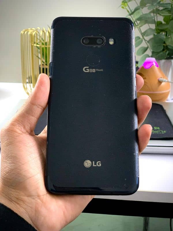 ThinQLG G8x 10/10 conditions 855 snapdragon Gaming mobile  6/64 4