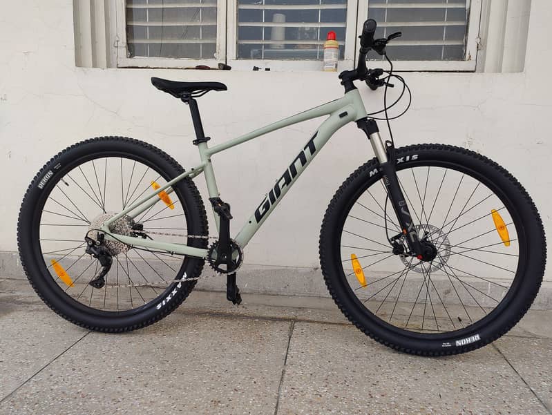 Giant Talon 1 29er Bicycle 12