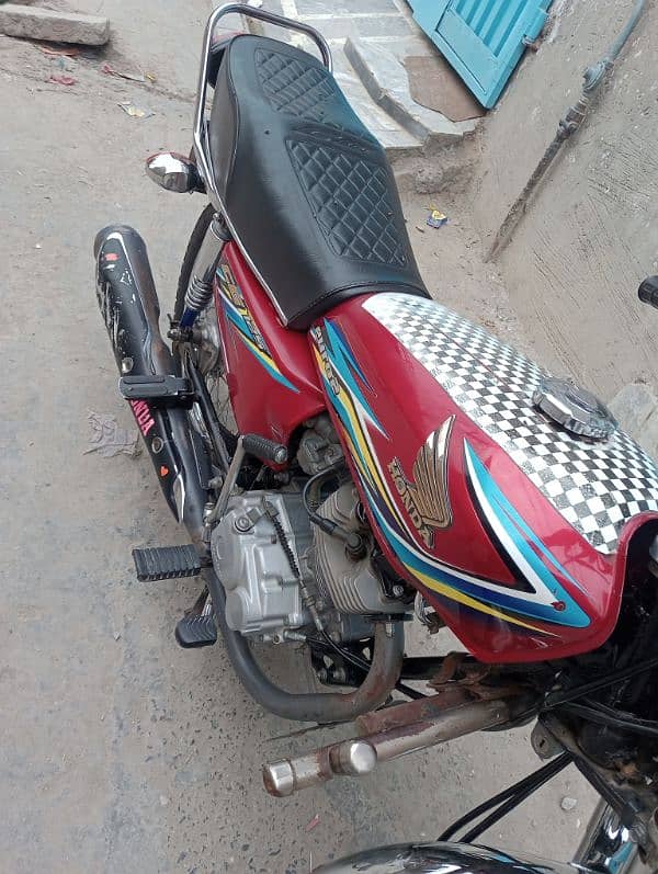 Honda 125 cc 3