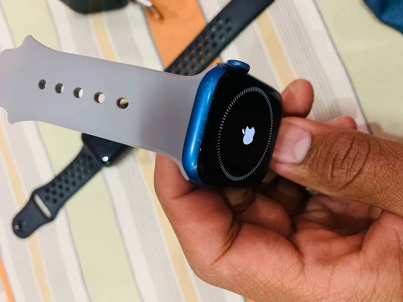 Apple Watch Series 7 45mm full box 3