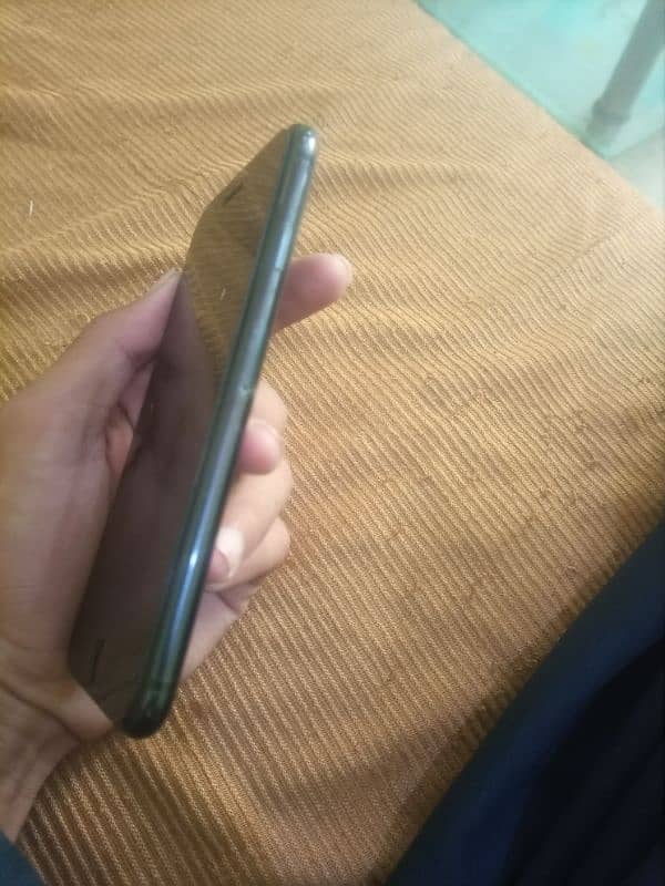 I phone SE 2020 64GB All OKay and original 03220559558 6