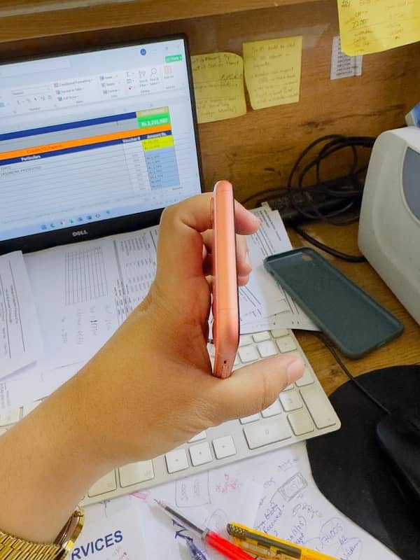 IPhone XR (PTA Approved) 5