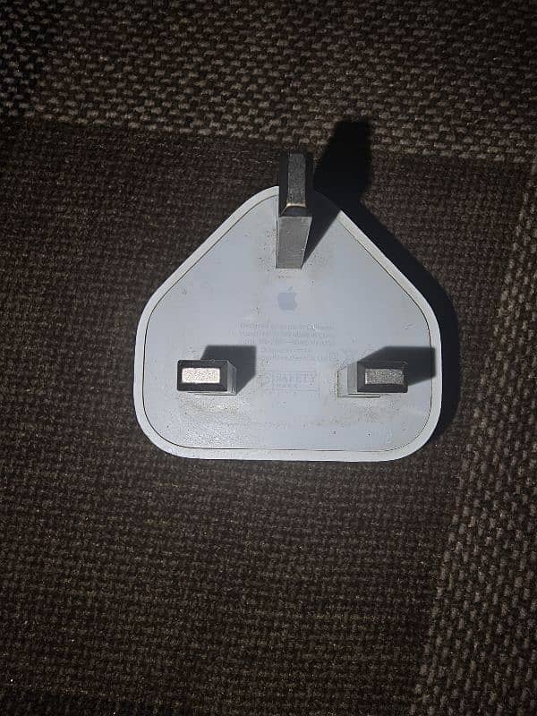 Apple charger available at best price 0