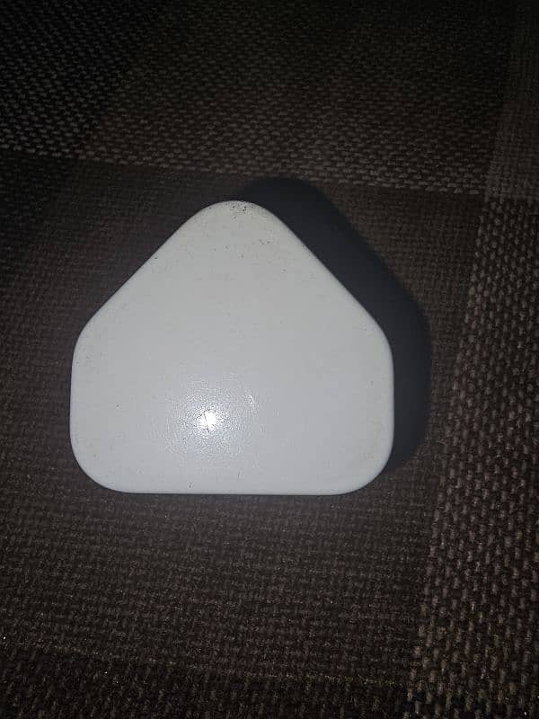 Apple charger available at best price 2