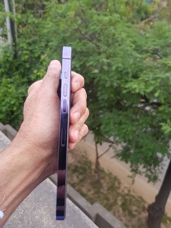 Iphone 14 pro max scratchless like new 3