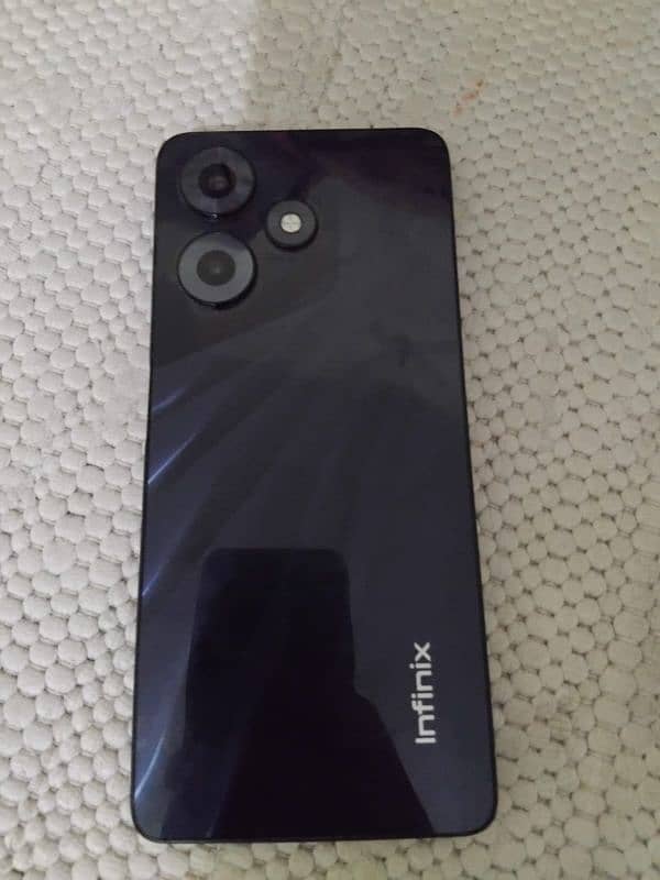 infinix hot 30 storage 8/128 1