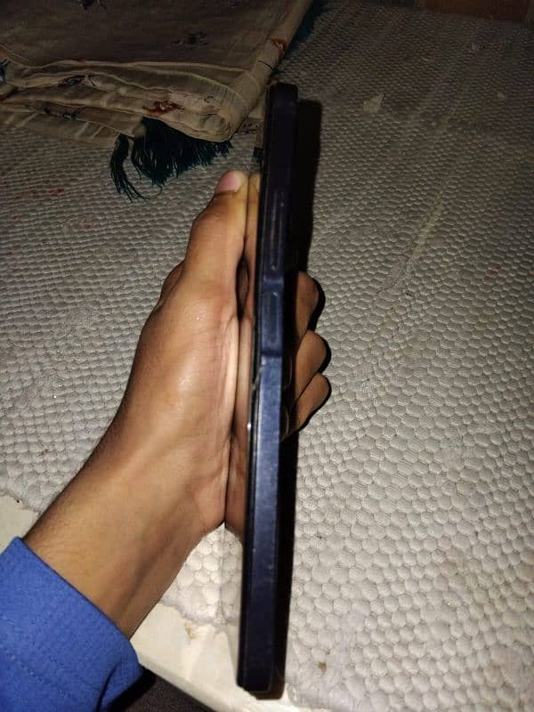 infinix hot 30 storage 8/128 3