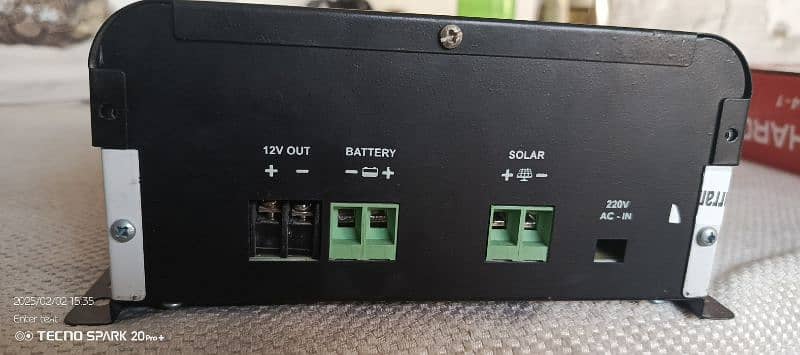 mppt 70 word and chargar DC solar for sale good conditions . 1