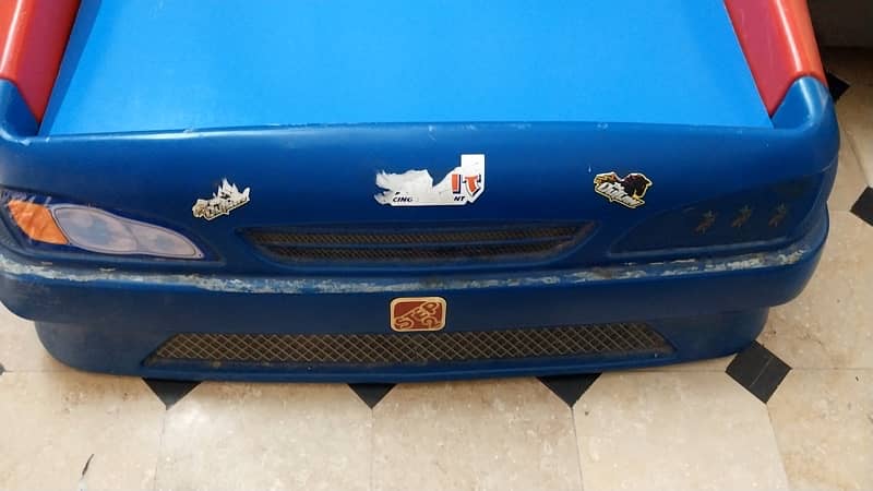 kids imported car bed 0