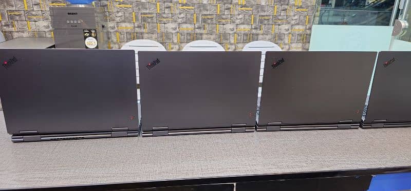 Lenovo thinkpad X1 yoga i7 8th Generation Touch x360 4
