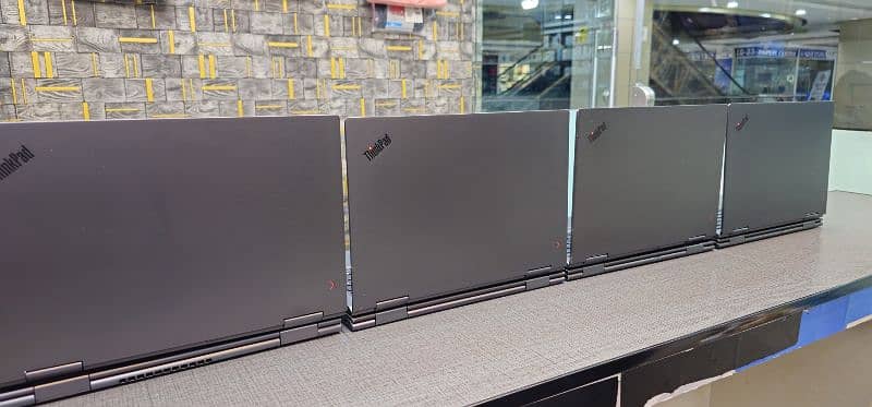 Lenovo thinkpad X1 yoga i7 8th Generation Touch x360 5