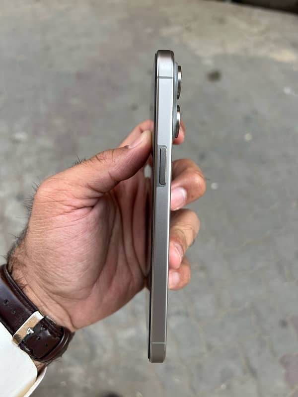 Title: iPhone 15 Pro Max 256GB | Natural Titanium | HK Dual‑SIM 3