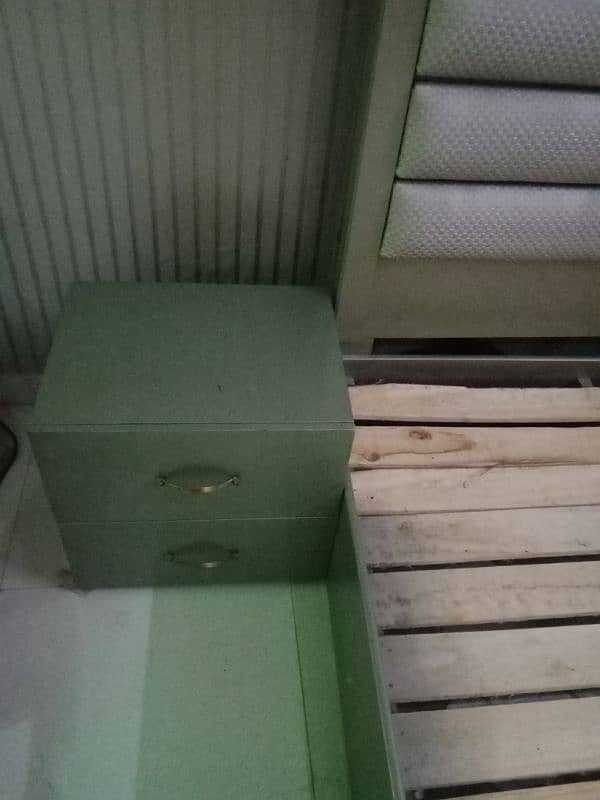Bed With  2 Side Tables 7
