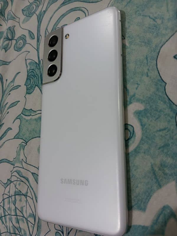 Samsung Galaxy S21 1