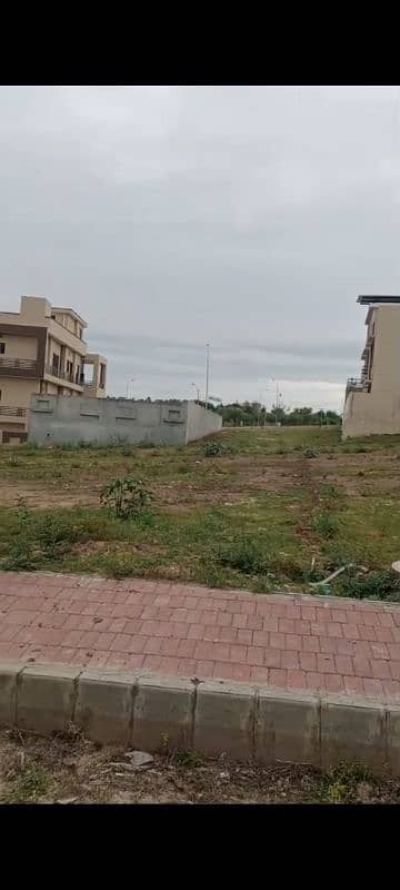 Bahria Hamlet 1 kanal plot, top heighted, adjacent to DHA-3i 1