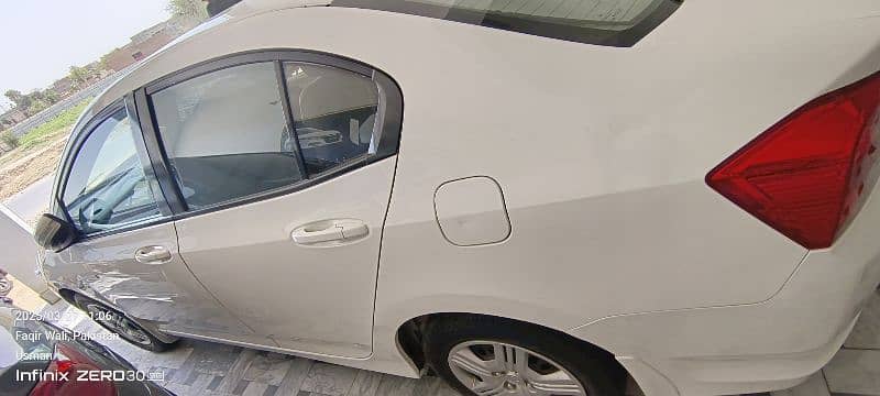Honda City IDSI 2015/16 3