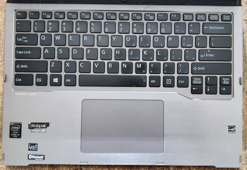 Fujistu core i5 1