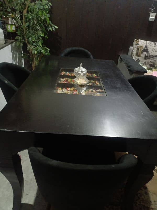 Dinning table almost new 0