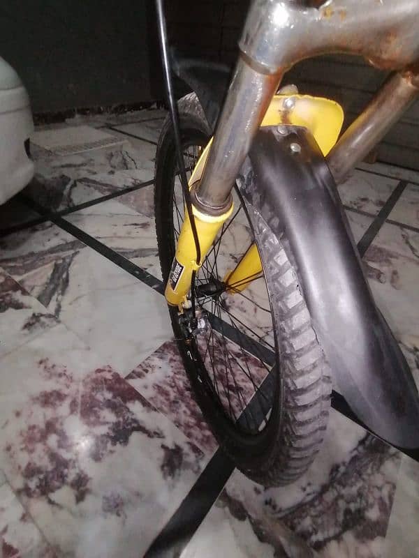 Hummer Folding Bike in Good Condition 3