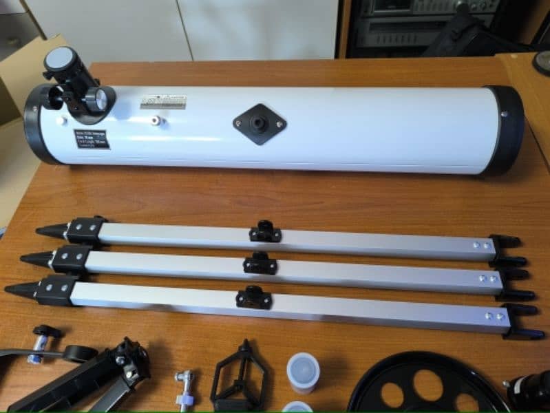 Space Telescope 76mm 700mm 0
