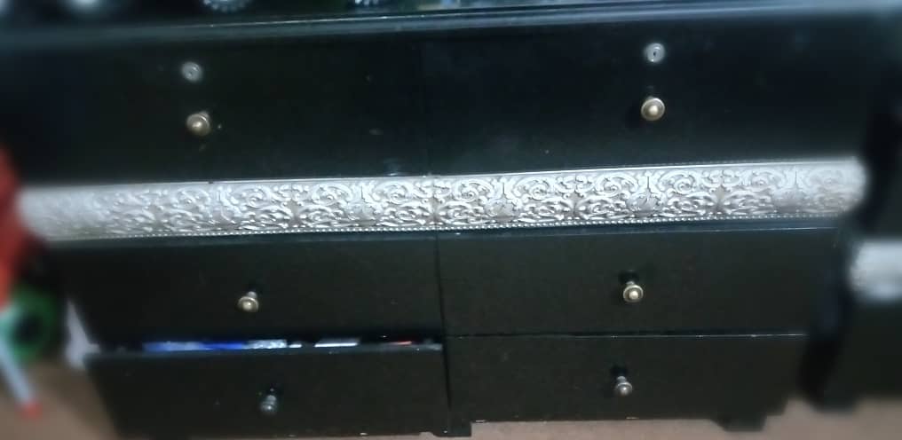 Bed side tables & dressing & almari 0