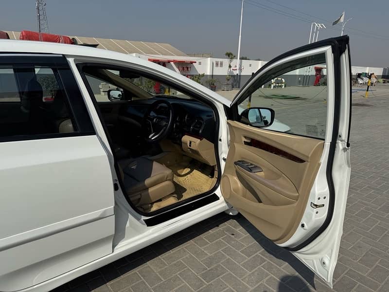 Honda City Aspire 1.5 i-VTEC 2018 Manual 11