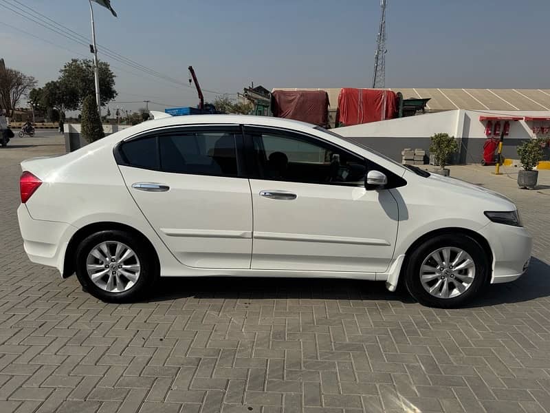 Honda City Aspire 1.5 i-VTEC 2018 Manual 13