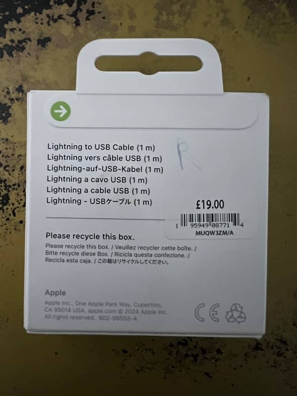 Apple Lightning to USB Cable (ORIGINAL) 1