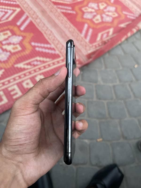 iPhone X  condition 10 by 09 battery Change 100% black Colour 64bg 2