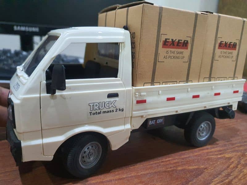RC pick up Toy with heavy battery 5000mah 4