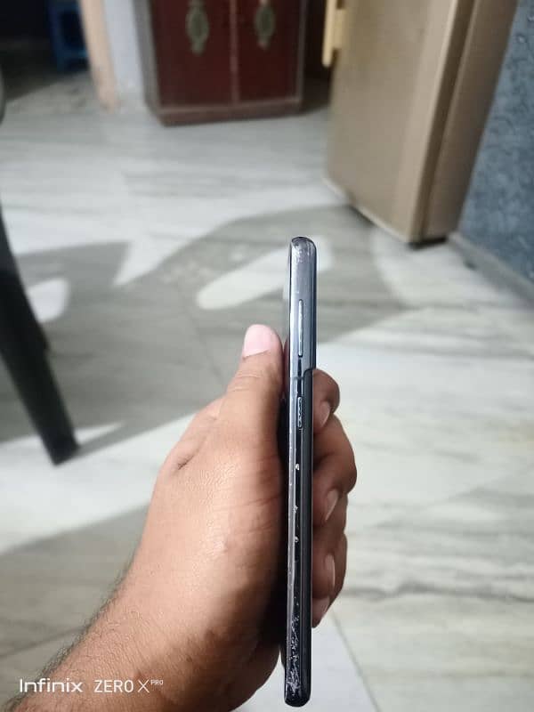 Samsung  Galaxy S21  5G  8/128 4