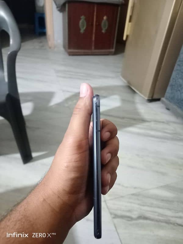 Samsung  Galaxy S21  5G  8/128 5