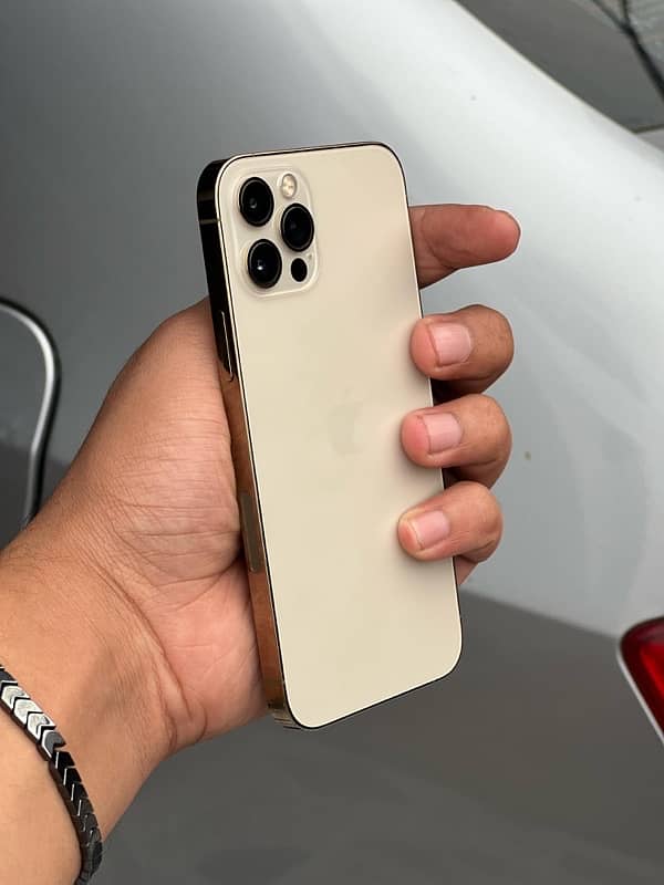 iphone 12pro gold colour  non pta Jv 4