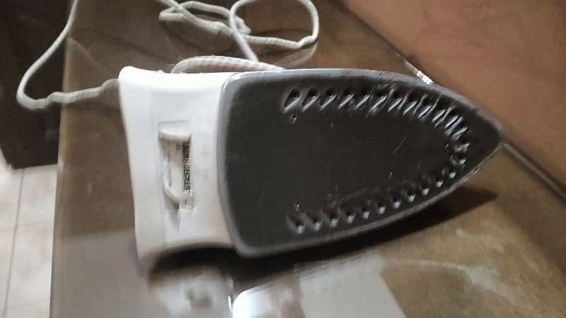 dry steam iron 6