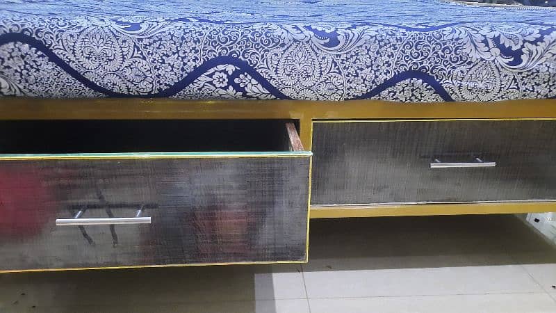 New bed golden with green colour meatel with powder coting 4