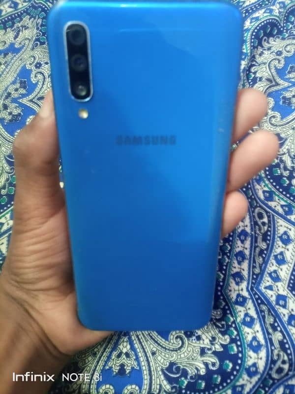 SAMSUNG A50 1