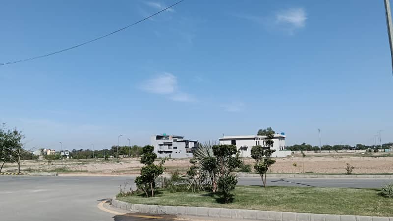 10-Marla Ready-for-Possession Plot in Tahir Block, SA Gardens Phase 2 Affordable & Prime Location 13