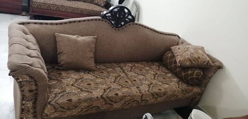 7 seater sofa set with 4 stols 3