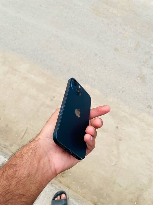 iPhone 13 7