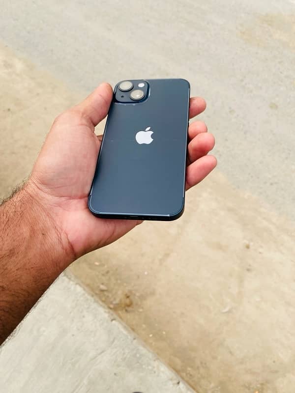 iPhone 13 9
